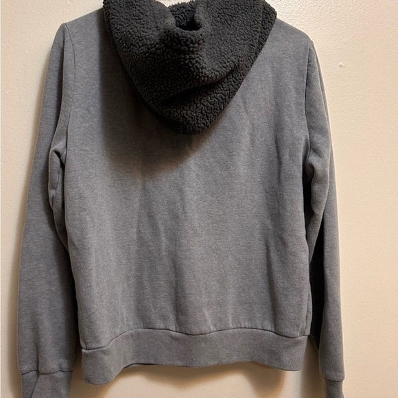 VS Pink Hoodie - Picture 6 of 6